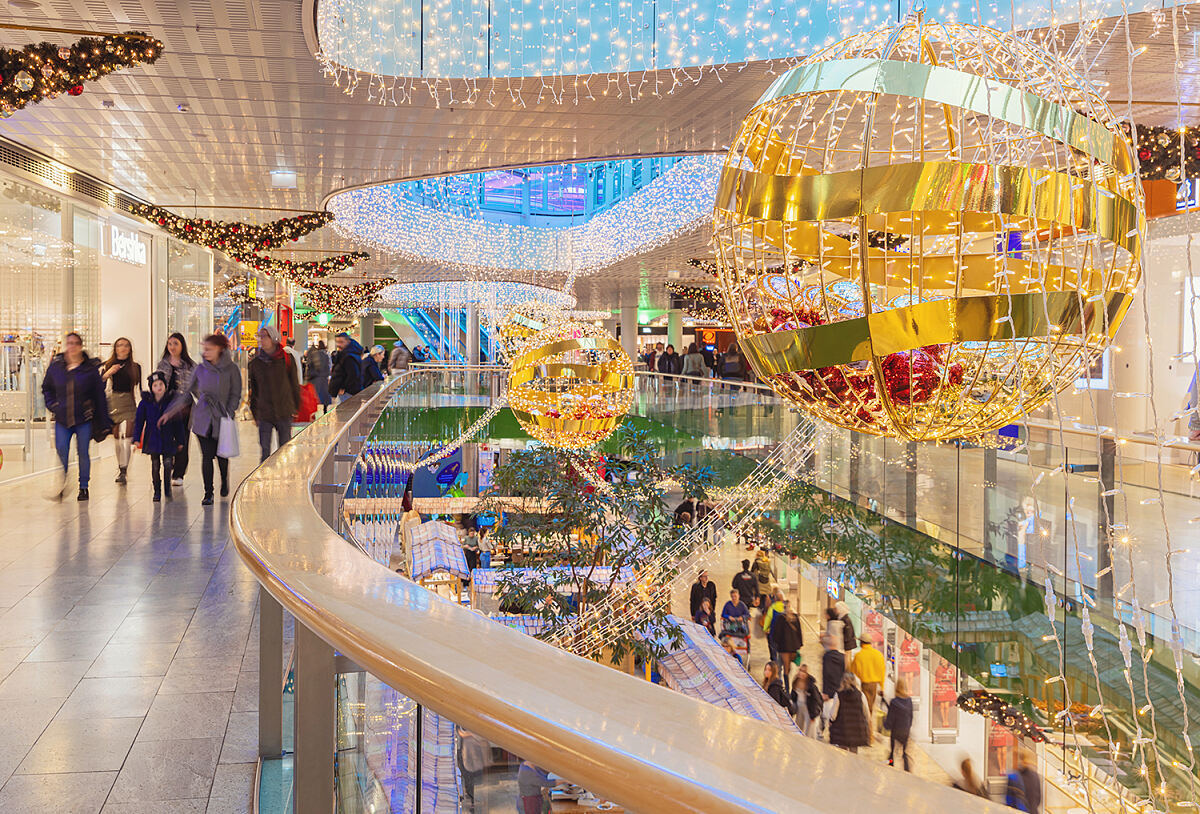 85% of all gift givers visit shopping centers in the run-up to Christmas 
